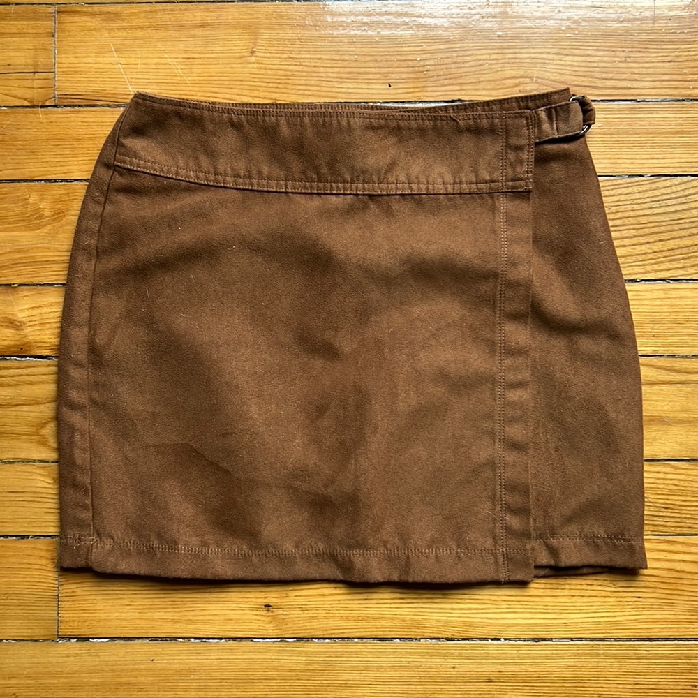 Hollister Fall Mini-Skirt - Soft Suede-like Wrap Fabric - Great Condition